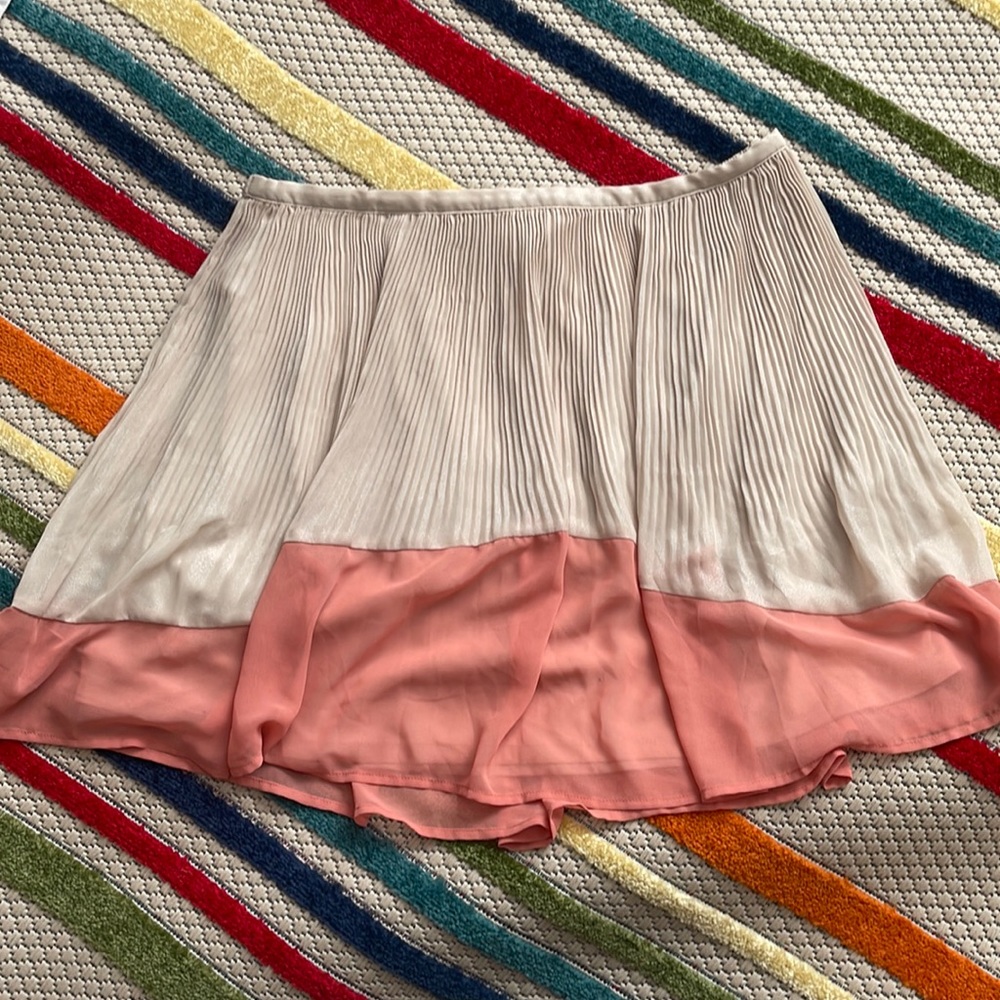 LC Lauren Conrad | Light Tan & Peach Accordion Skirt